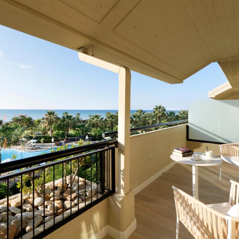 Grand Palladium Sicilia Resort & Spa - Suite with Sea View - 4