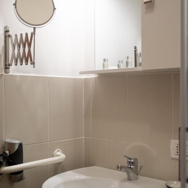 Romerooms - Double Room - 6