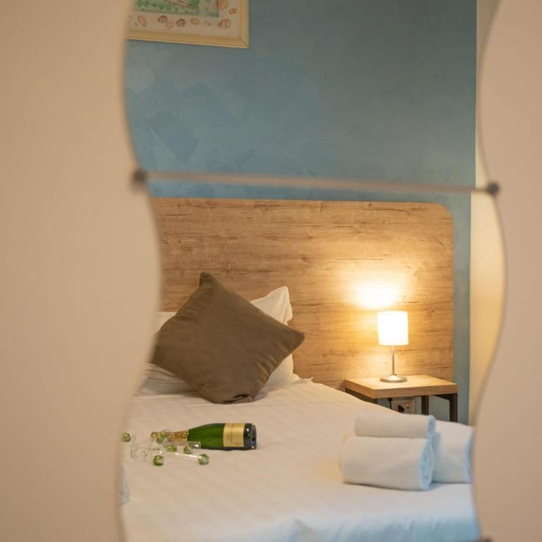 Romerooms - Double Room - 8
