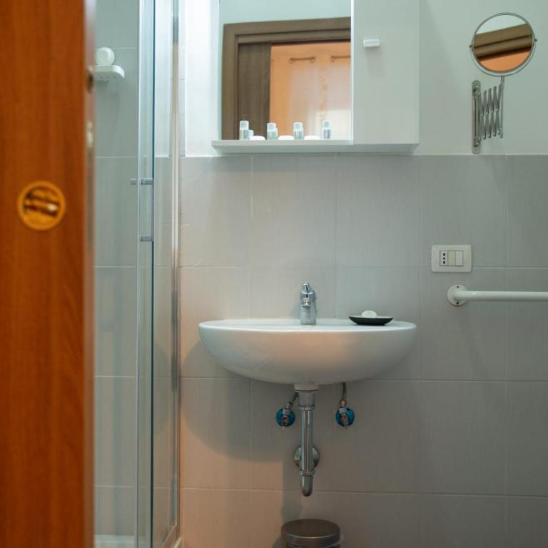 Romerooms - Quadruple Room - 8