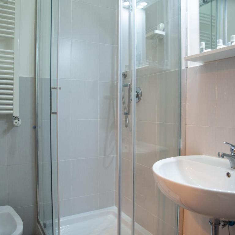 Romerooms - Double Room - 12