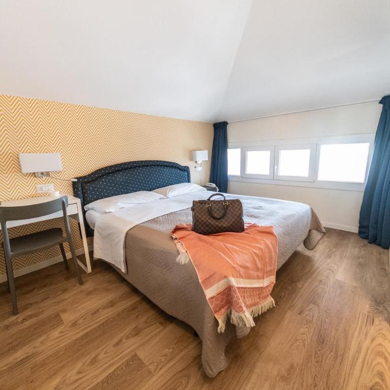 Hotel Kiss - Economy Double Room - 8