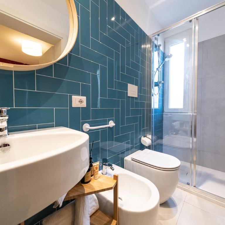 Hotel Kiss - Double Room with Balcony - 3