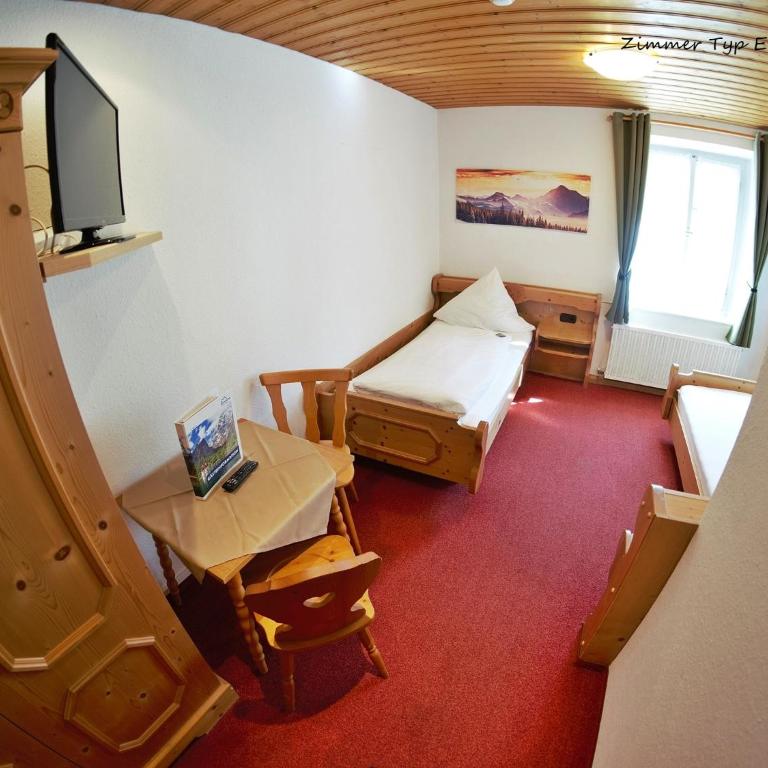 Gästehaus Siegllehen in Schönau am Königssee - Einzelzimmer mit Bad - 2