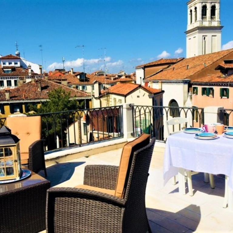 VENICE HOLIDAY TERRACE - Two-Bedroom Apartment - 1
