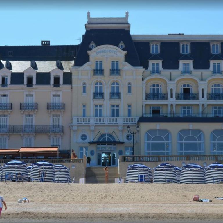 Cosy appartement dans une villa avec piscine, proche du centre et de la mer - Apartamento de 1 dormitorio - 24
