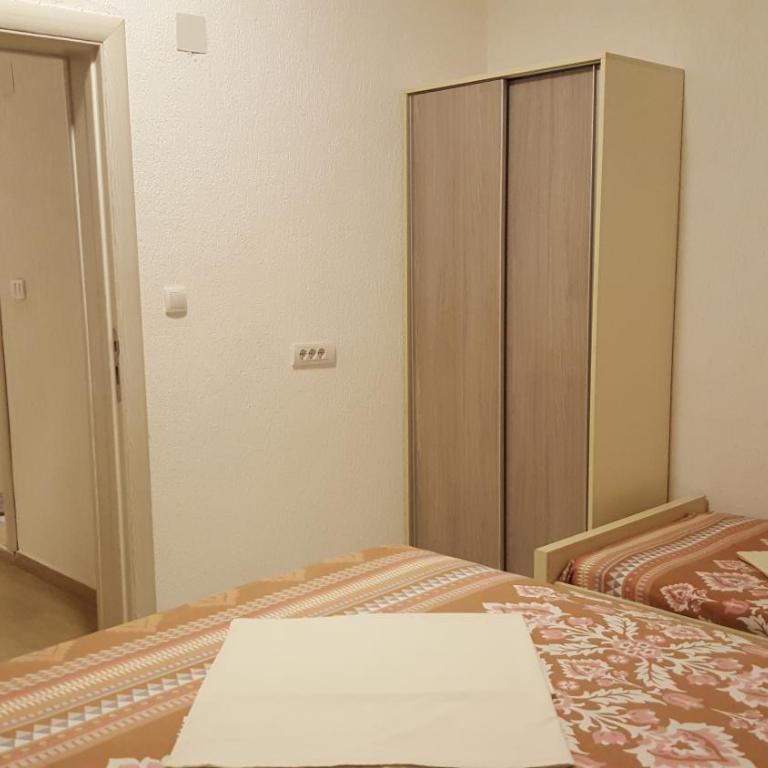 Apartments Ardoni - Two-Bedroom Apartment - 11