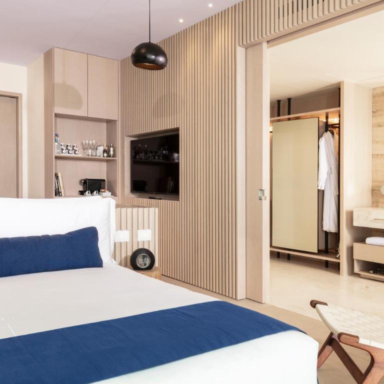 SLS Cancun - Deluxe King Room Ocean Front - 13