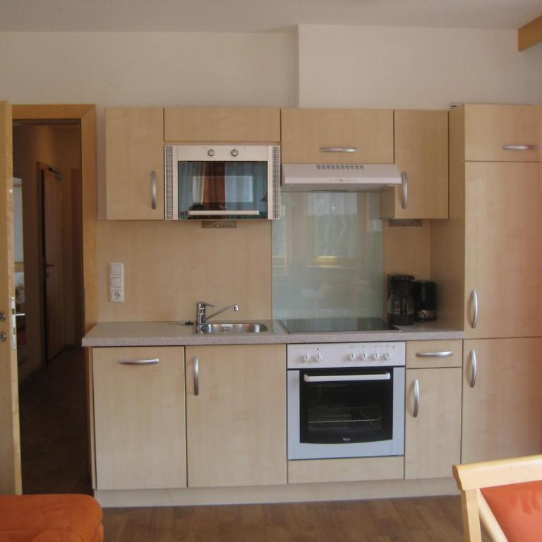 Apart Alcazar - Appartamento con 2 Camere da Letto e Balcone - 7