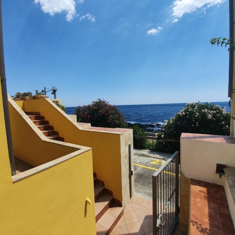 Yellowhouse - Appartamento con Vista Mare - 6