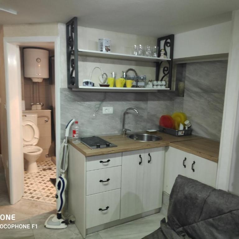Apartman Art - One-Bedroom Apartment - 4