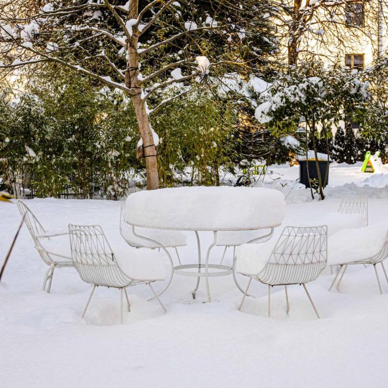 Family Wellhouse Green Garden direct in Salzburg, sunny big garden, up to 16 pax, bikes for free, BBQ, sunbeds, parking for free, 15 min sound of music - Villa - 95