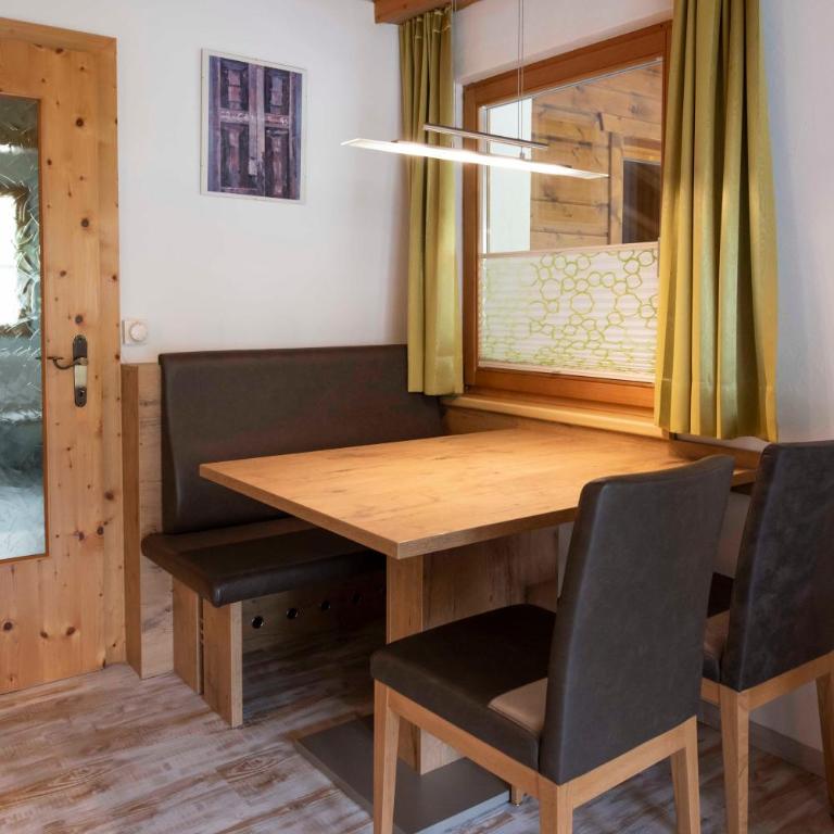 Apartment Madlaina - Apartment mit 2 Schlafzimmern - 1