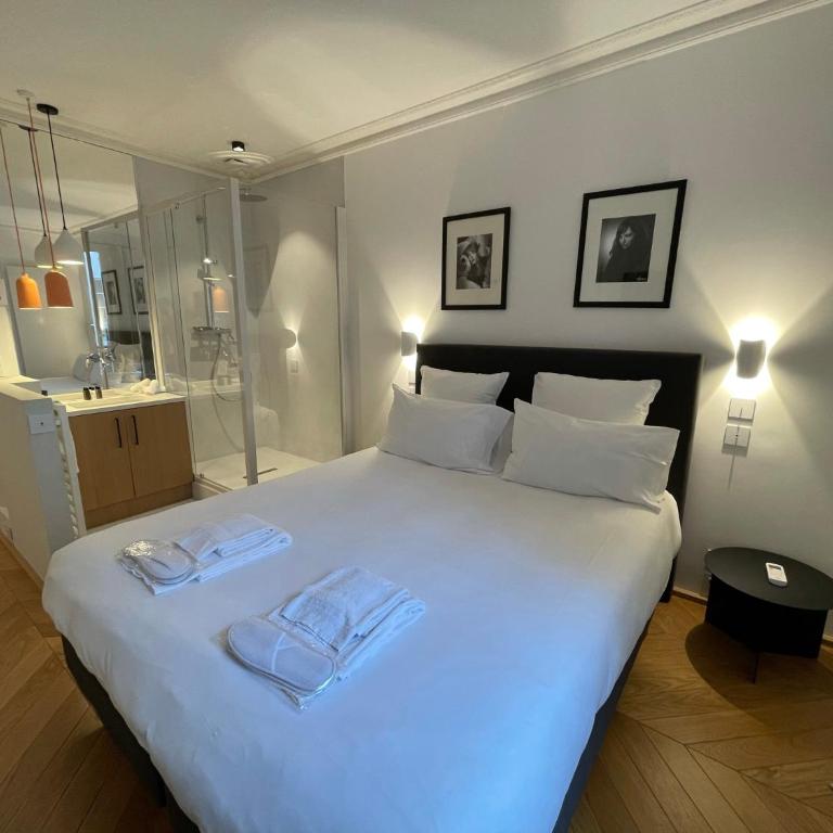 RESIDENCES HARCOURT - Ile Saint Louis - PARIS - Appartement Deluxe - 10
