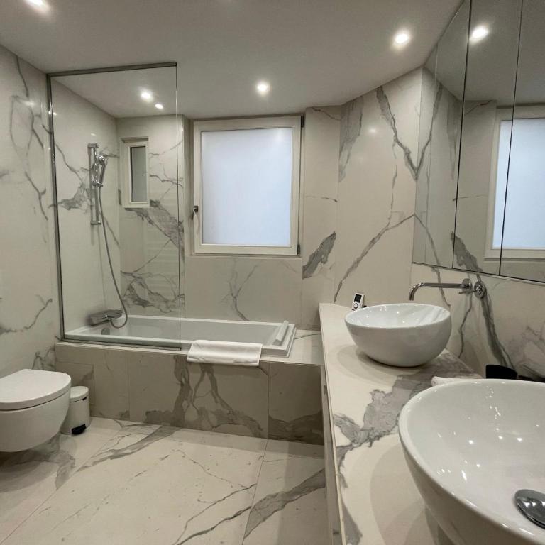 RESIDENCES HARCOURT - Ile Saint Louis - PARIS - Appartement Deluxe - 9