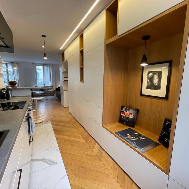 RESIDENCES HARCOURT - Ile Saint Louis - PARIS - Appartement Deluxe - 6