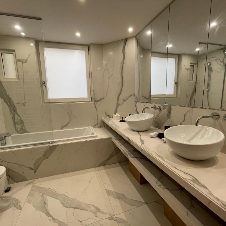 RESIDENCES HARCOURT - Ile Saint Louis - PARIS - Appartement Deluxe - 3