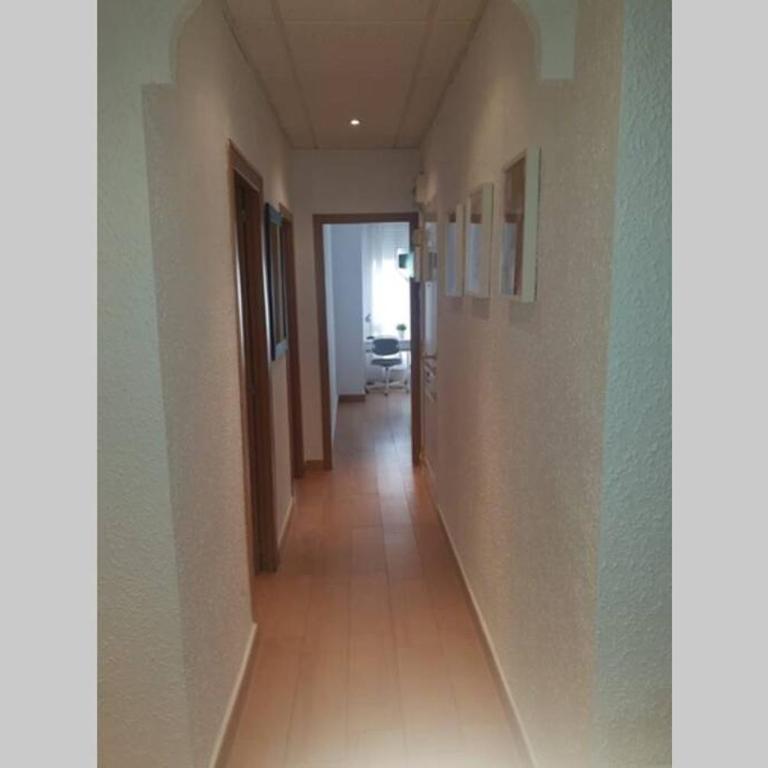 COZY Apartment In The Heart of Alicante! - Three-Bedroom Apartment - 4