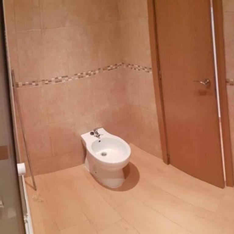 COZY Apartment In The Heart of Alicante! - Three-Bedroom Apartment - 10