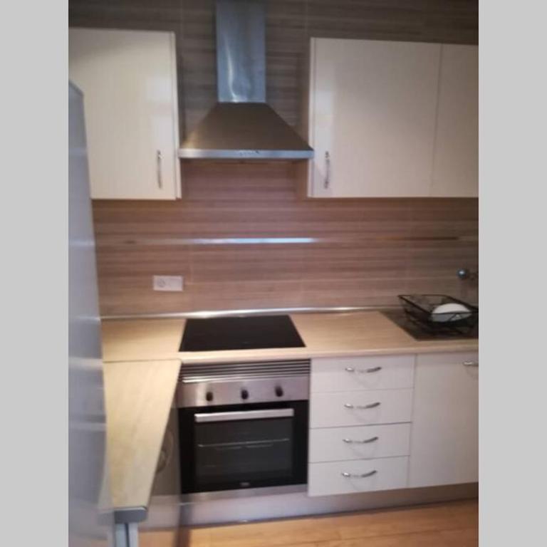COZY Apartment In The Heart of Alicante! - Three-Bedroom Apartment - 18