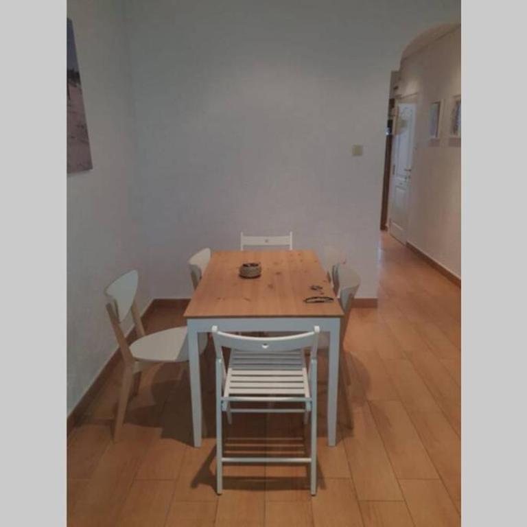 COZY Apartment In The Heart of Alicante! - Three-Bedroom Apartment - 22