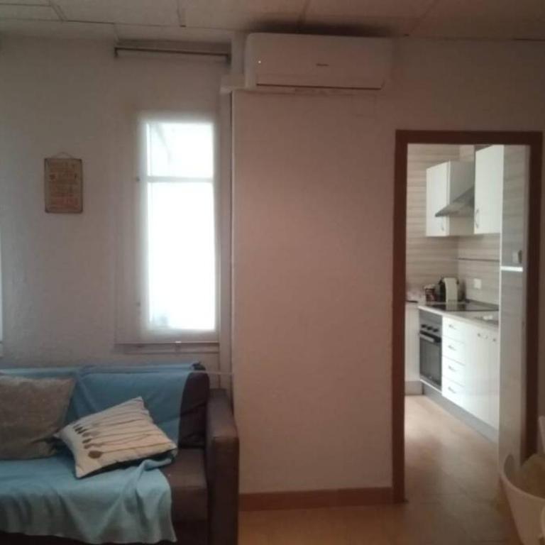 COZY Apartment In The Heart of Alicante! - Three-Bedroom Apartment - 26
