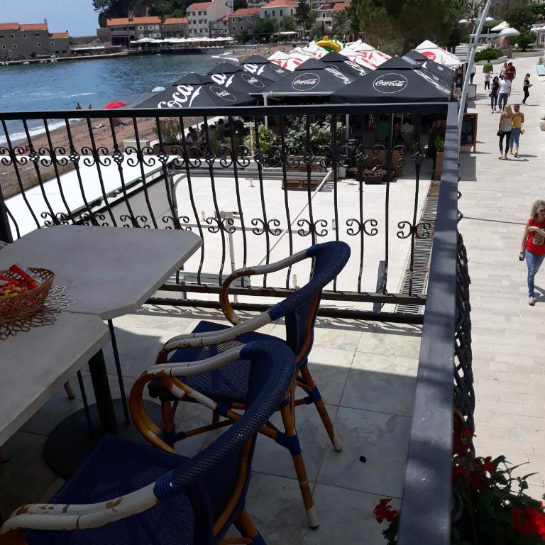 APARTMAN Lux - Three-Bedroom Apartment - 12