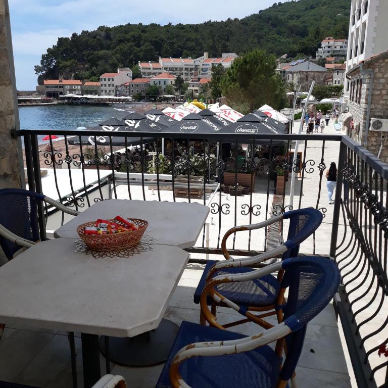 APARTMAN Lux - Three-Bedroom Apartment - 13