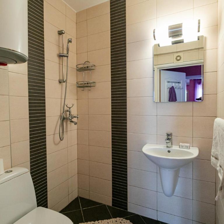 APARTMAN Lux - Three-Bedroom Apartment - 16