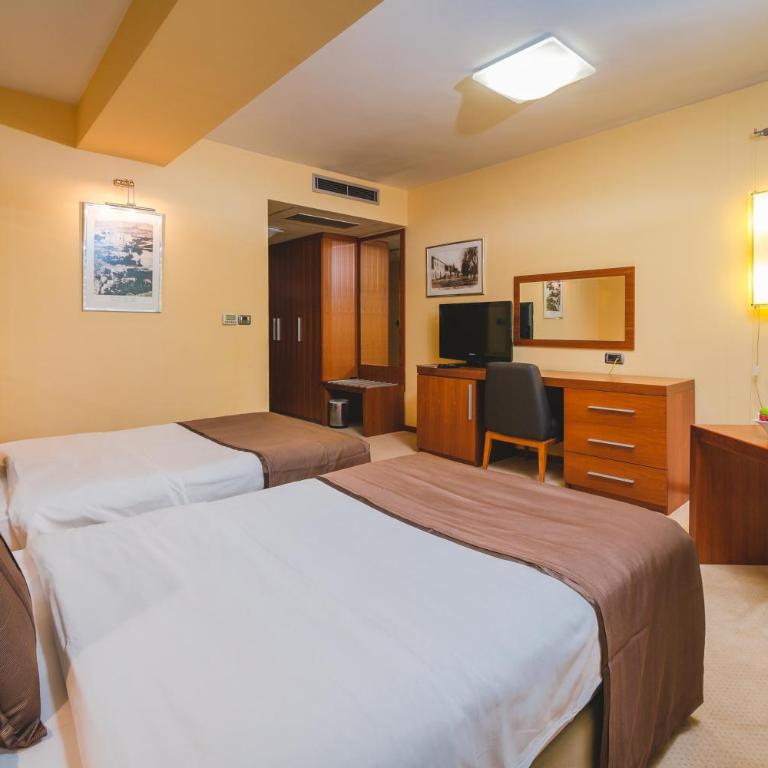 Hotel Podgorica - Classic Twin Room - 3