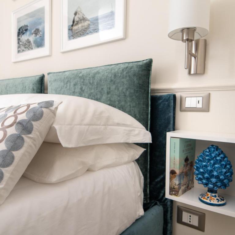 Longo Suites - Suite con Balcone - 16