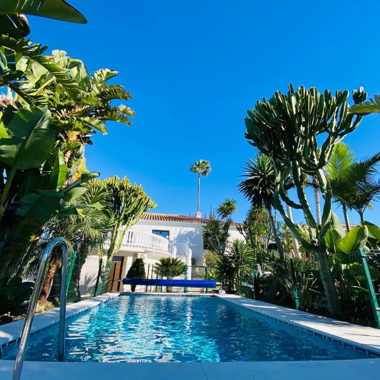 Apartments with tropical garden and sea water pool - One-Bedroom Apartment - 1