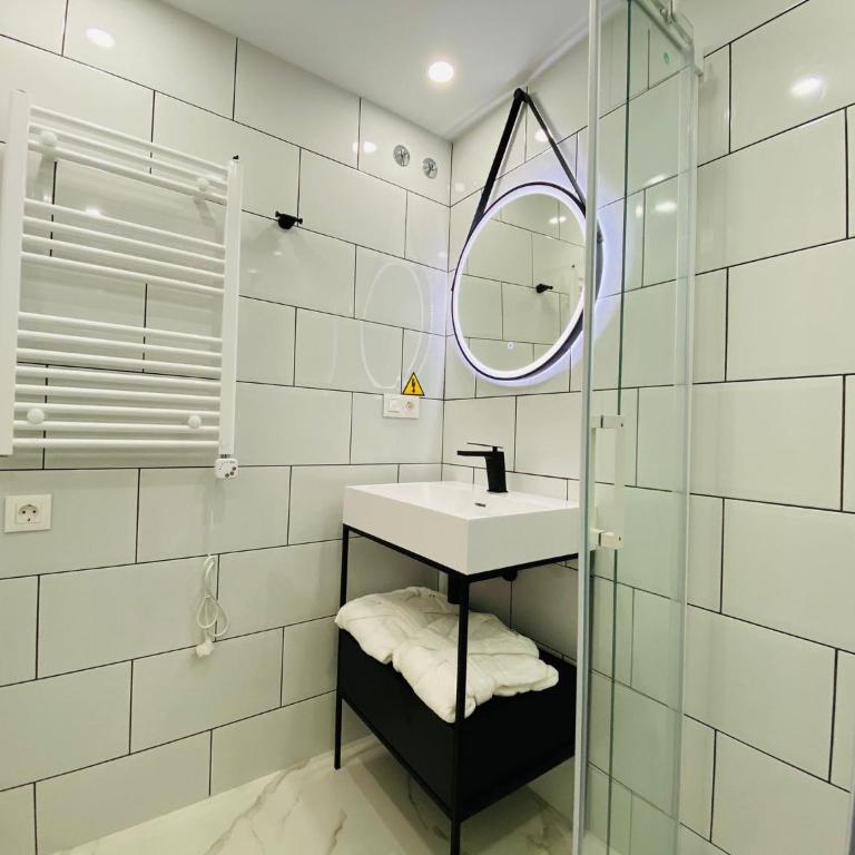 Apartments with tropical garden and sea water pool - One-Bedroom Apartment - 14