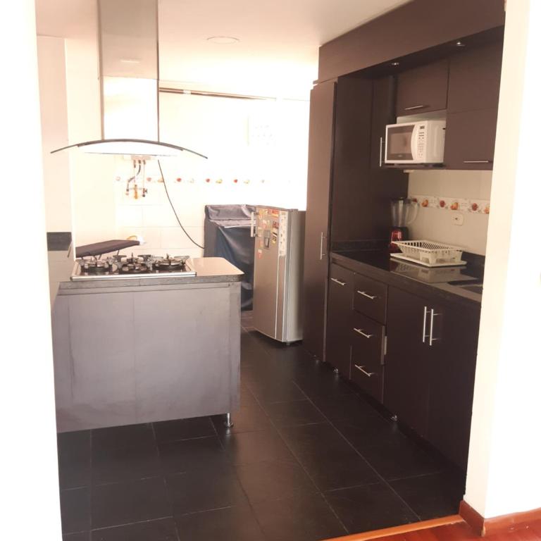 Apartamentos Plaza Modelia - Four-Bedroom Apartment - 3