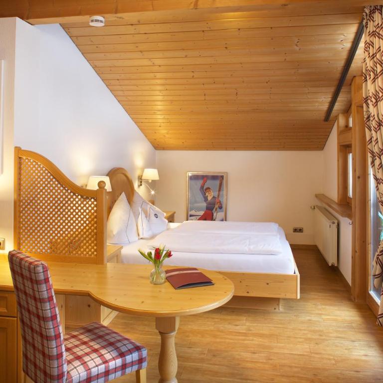 Hotel Menning ***S - Deluxe Doppelzimmer mit Balkon - 10