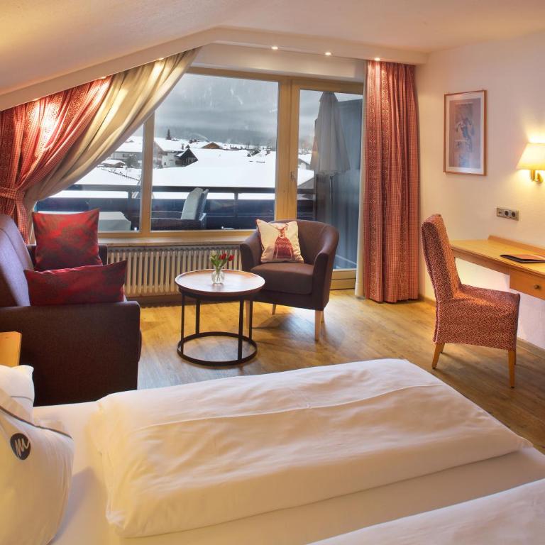 Hotel Menning ***S - Deluxe Doppelzimmer mit Balkon - 9