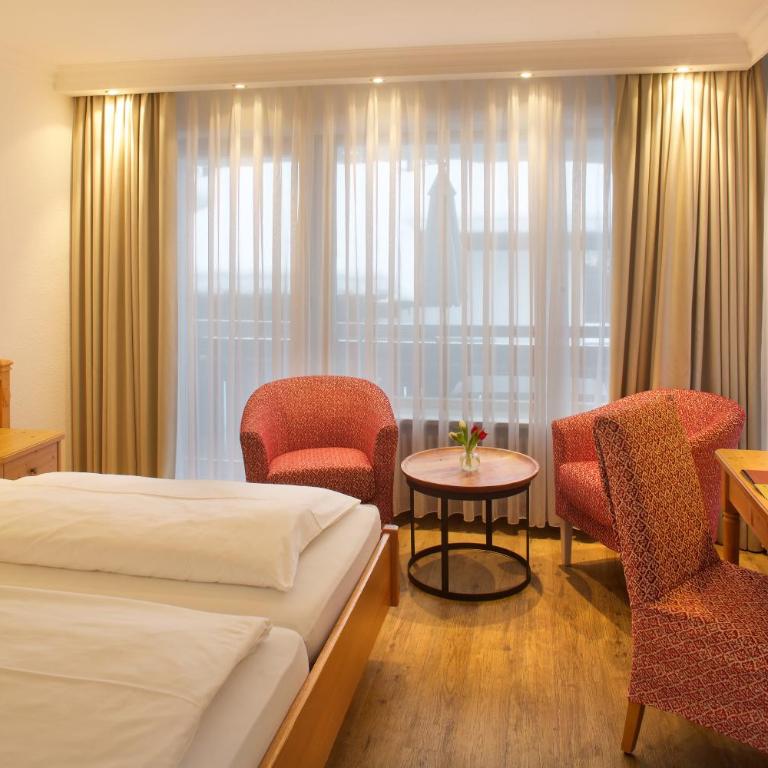 Hotel Menning ***S - Standard Doppelzimmer mit Balkon - 5