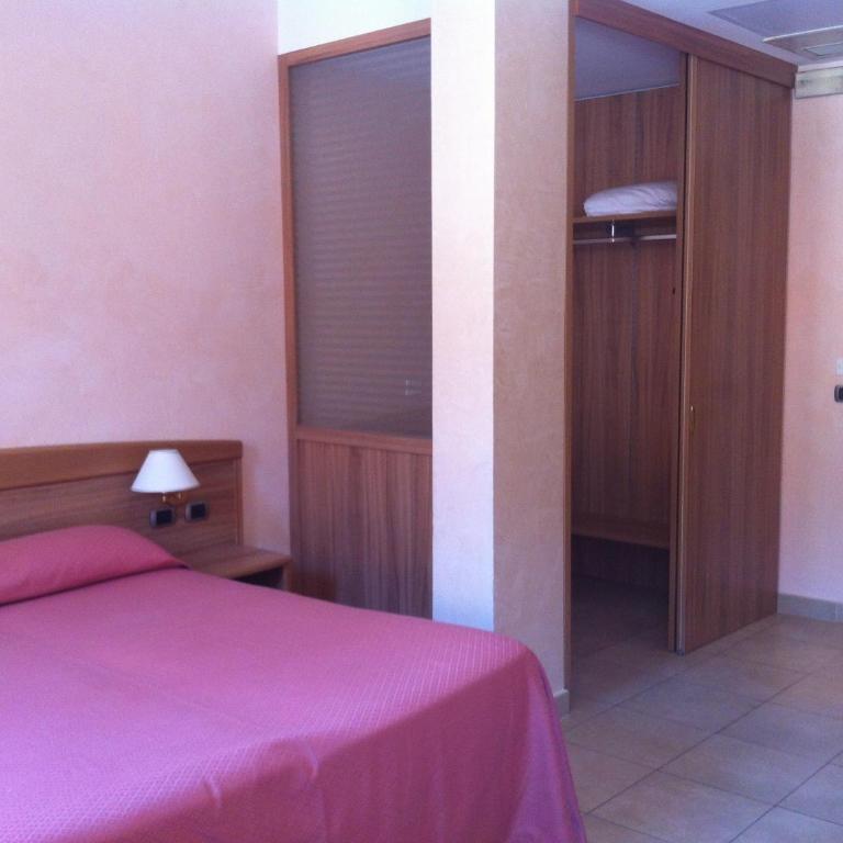 Hotel Siena - Quadruple Room - 1
