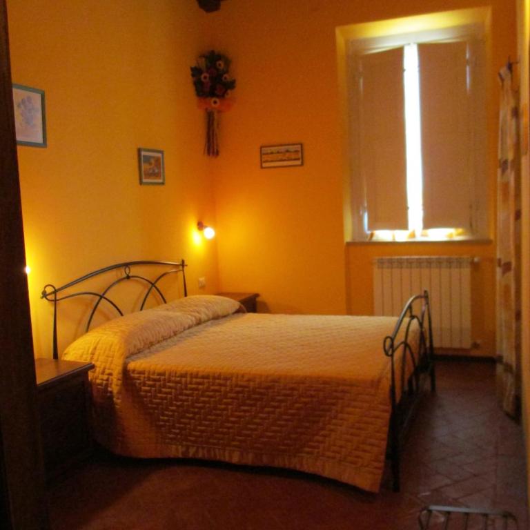 Bed & Breakfast Lucca Fora - Camera Matrimoniale con Letto Supplementare - 1