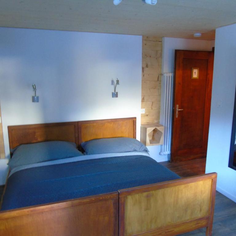 Room's chez BeNi - Doppelzimmer mit Balkon - 2