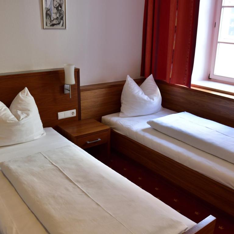 Hotel Krone - Camera Matrimoniale Comfort - 1