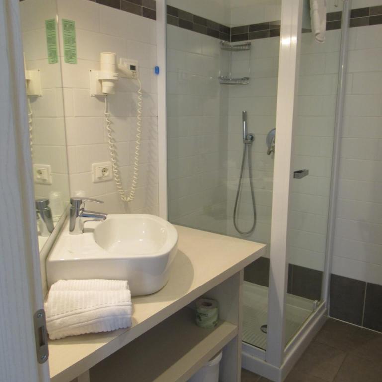 Maso Agritur Santa Lucia - Triple Room with Balcony - 8