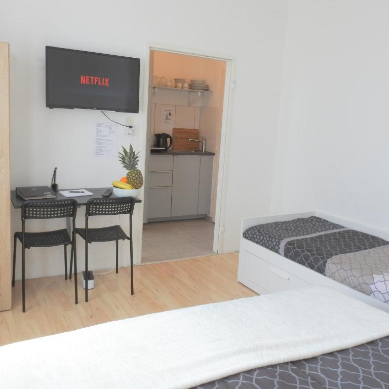 Apartments CITY Stadion - Budget Studio-Apartment - 3