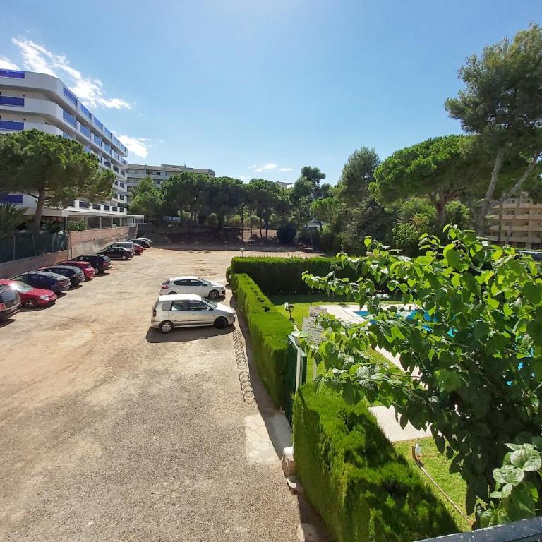Apartamentos Casanostra - Apartment with Balcony - 40