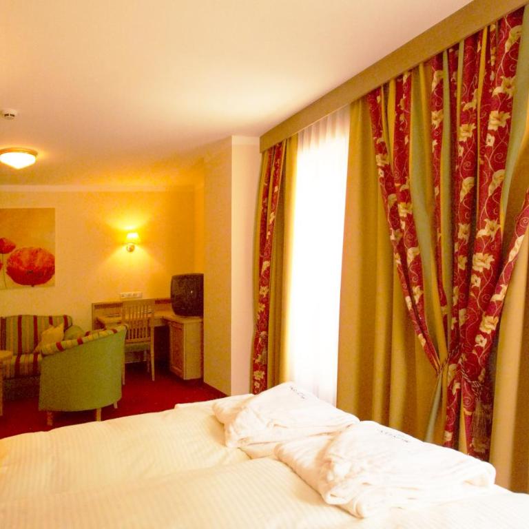 Hotel Montana - Deluxe Junior Suite - 2