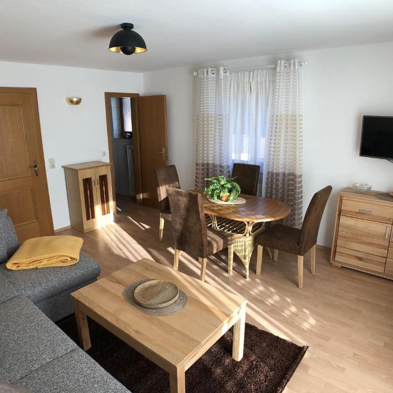 Gästehaus Berger inkl. Chiemgaukarte - Apartment mit 2 Schlafzimmern - 1