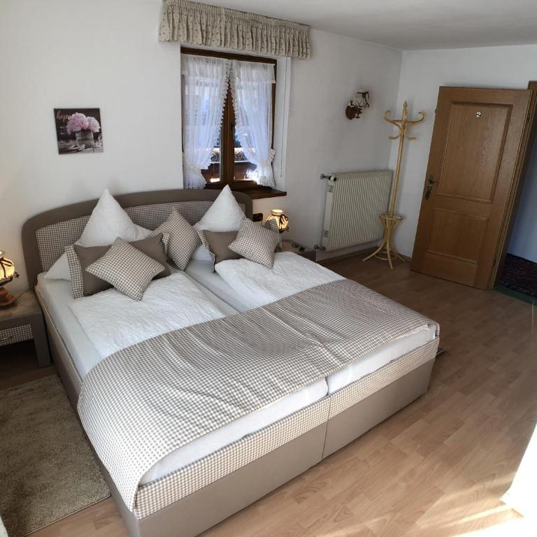 Gästehaus Berger inkl. Chiemgaukarte - Apartment mit 2 Schlafzimmern - 3