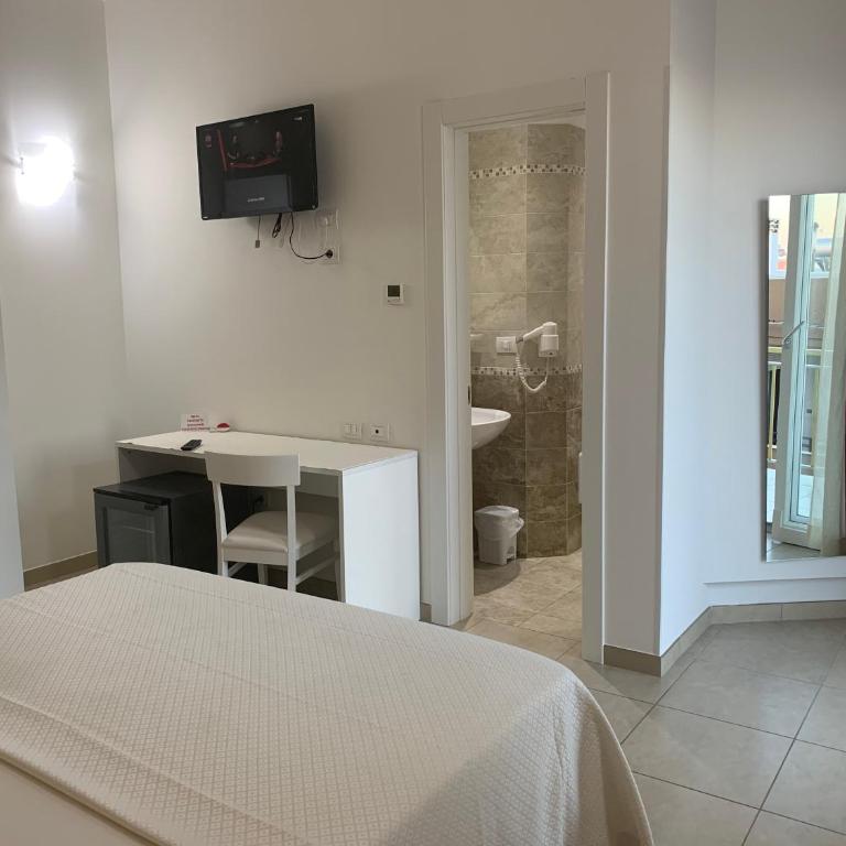 Palazzo Greco B&B - Double Room with Balcony - 3