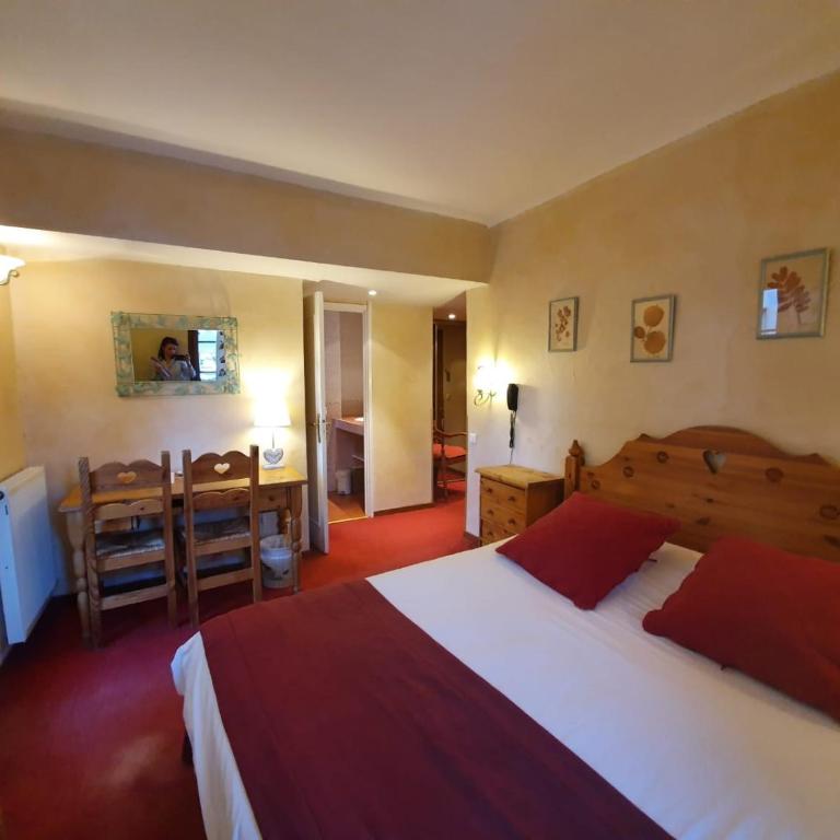 Le Chalet Suisse - Chambre Double Classique - 9