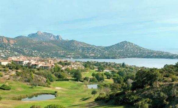 "Location Vue MER et ESTEREL", Cap Estérel Agay-Saint Raphaël, T2, piscines, parking, wifi - Apartment mit 1 Schlafzimmer - 34